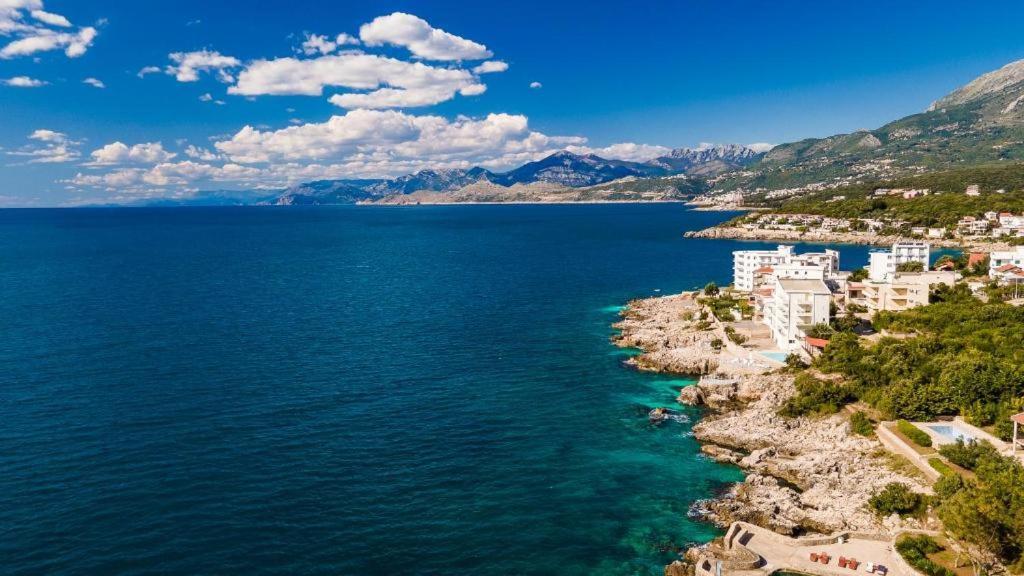 Apartmani Lux Sea Utjeha-Bušat Eksteriør billede